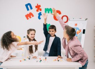 Stühle, Tafeln und Co.: Es wird Zeit für neues Schulmobiliar!